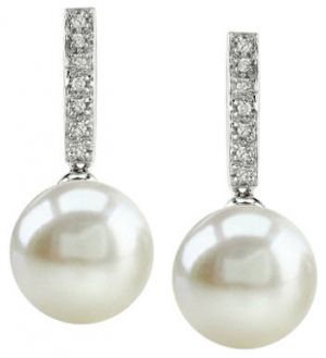 pearl-earrings-for-wedding - elegant and ladylike - pearl photos.jpg